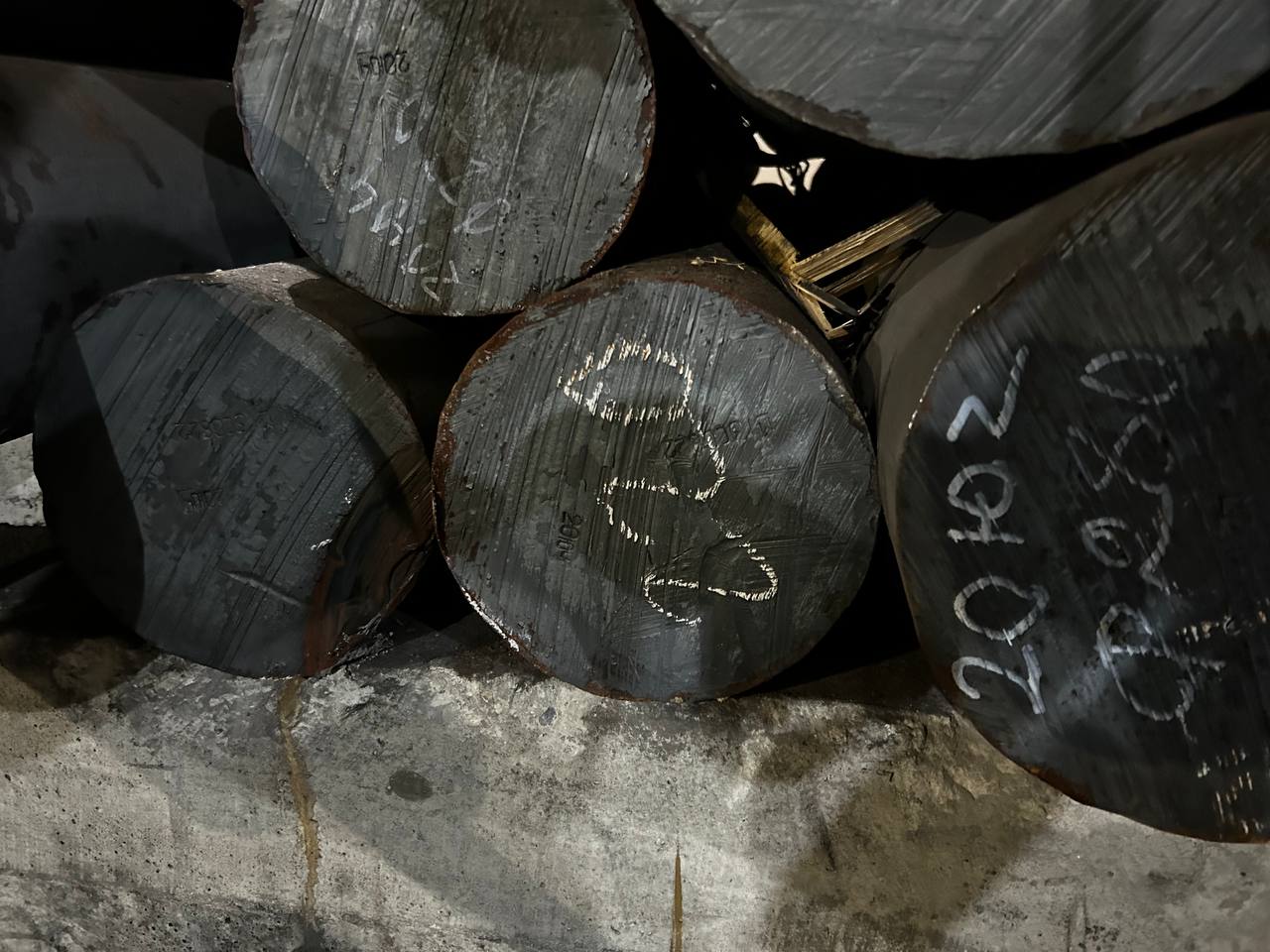 Сталь 20ЮЧ круг 220 мм